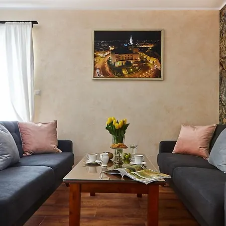 Gold Apartment